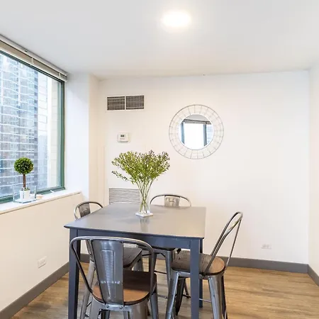 Envitae 3Br Luxury Corner Loft With Navy Pier Views Apartment